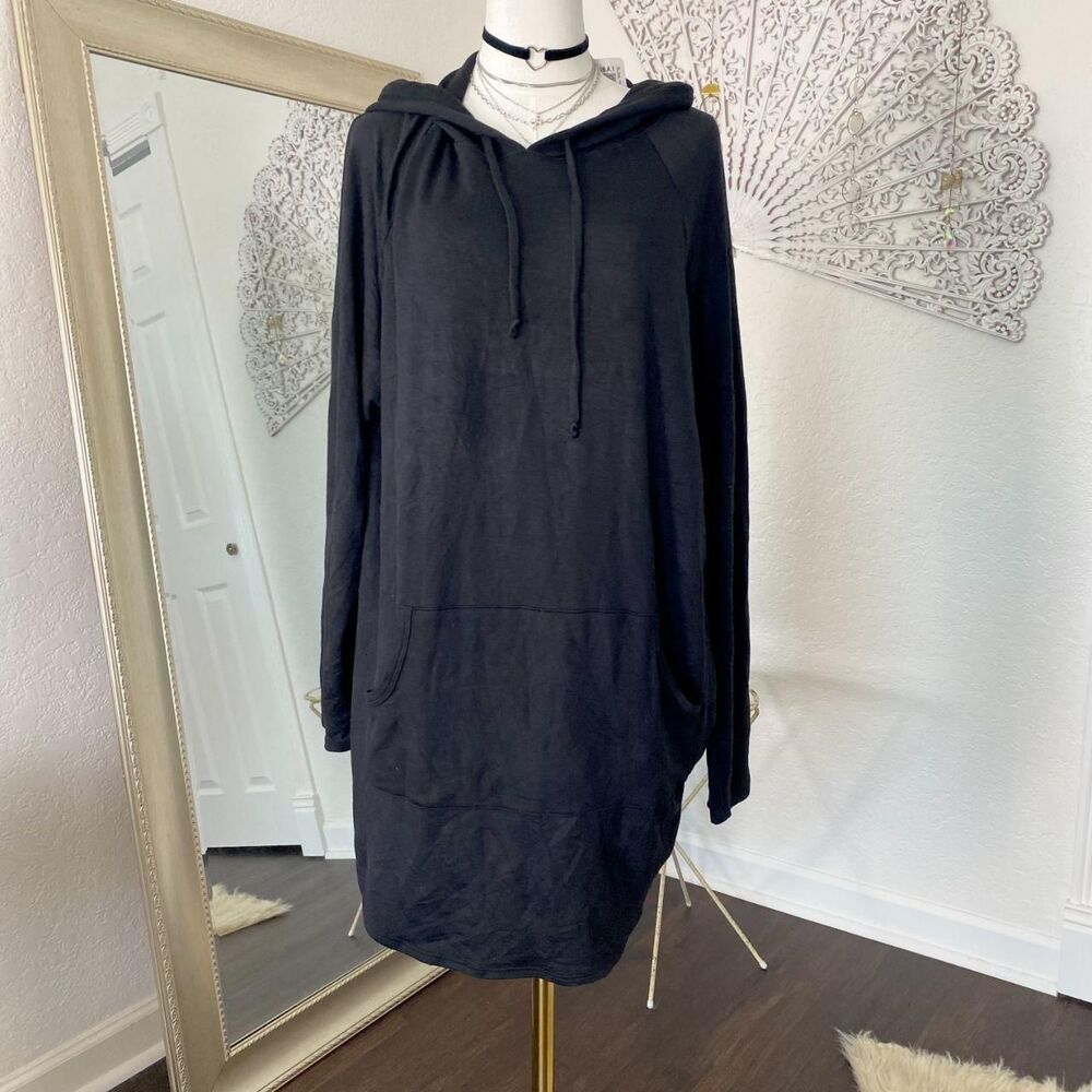 NWT Super Soft Black Long hoodie Sweater Size 3X Shiela Rose